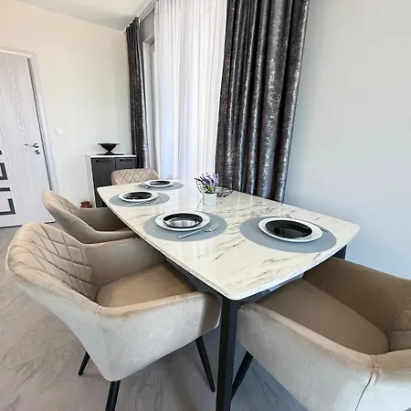 Sea Front 6 Апартамент Kraymorie